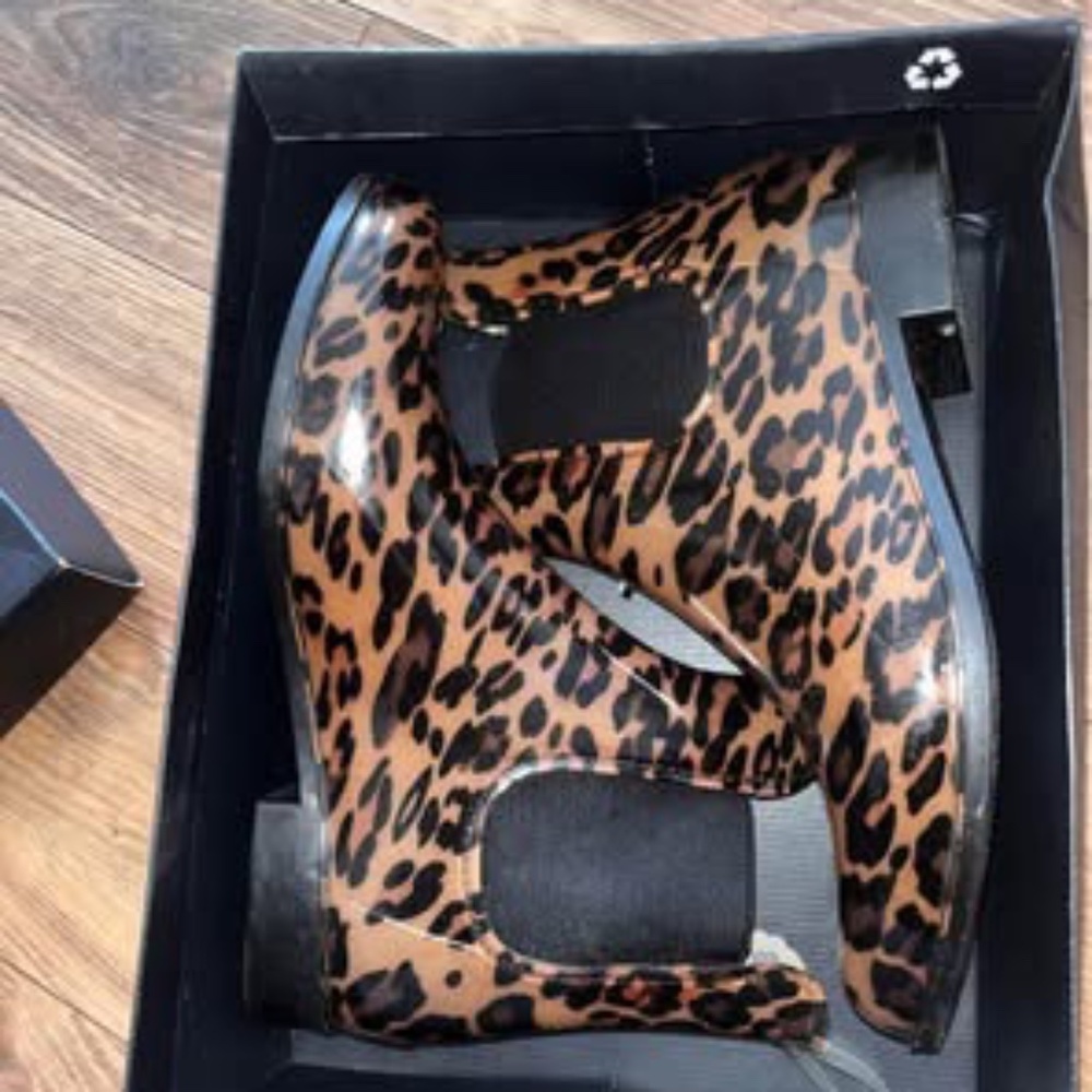 Naturalizer Rain Boots
